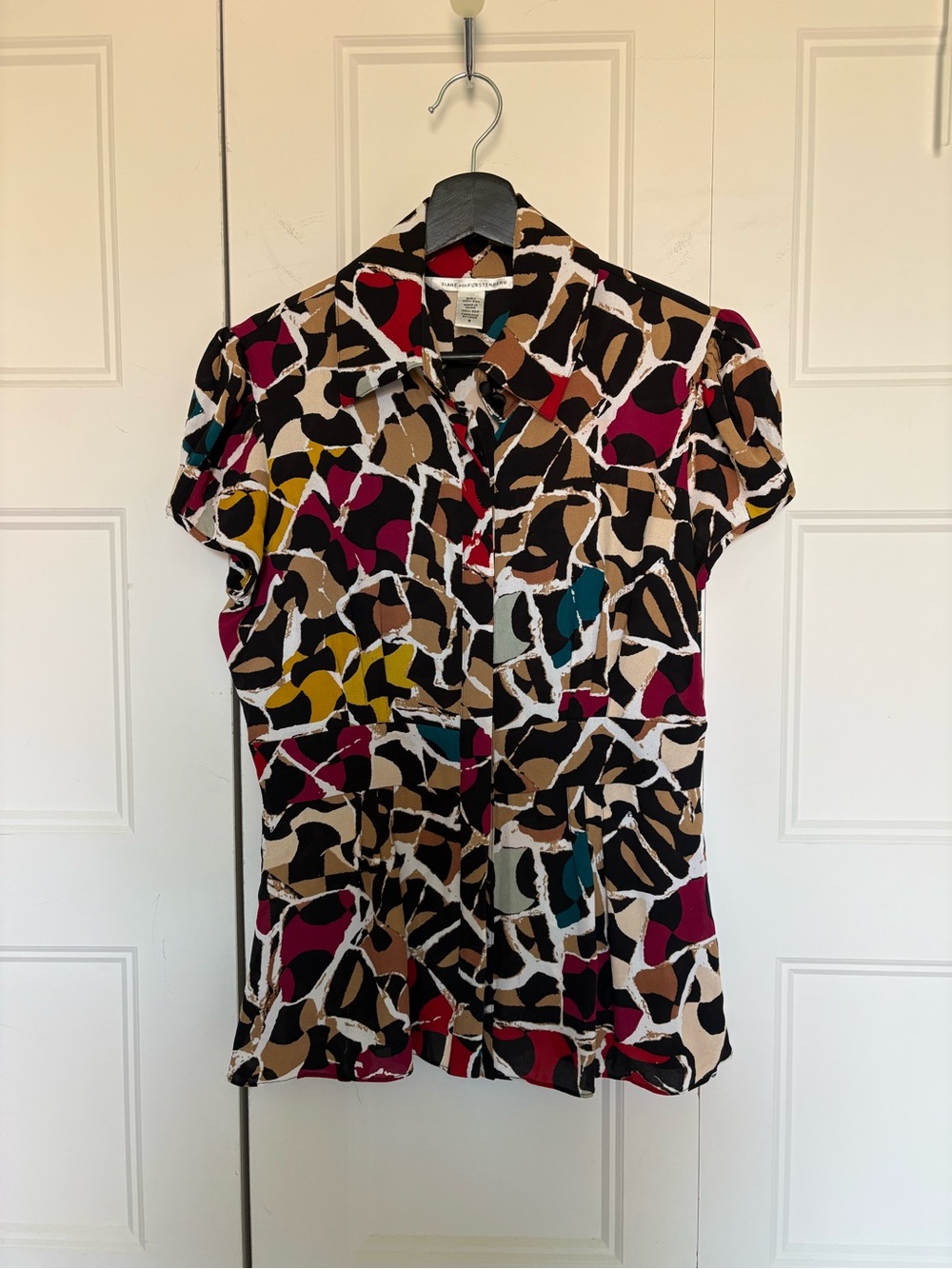 Diane Von Furstenberg Silk Multicolor Abstract Print Short Sleeve Blouse - Picture 1 of 8